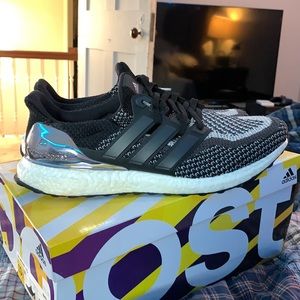 Adidas sliver metals ultraboost
